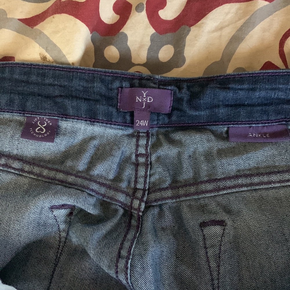 Jeans - Picture 2 of 2